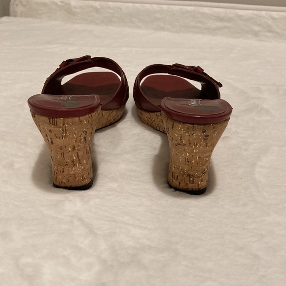 Coldwater Creek red wedges, Sz 7.5M - Picture 4 of 6